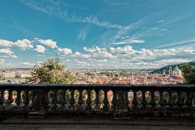 lobkowicz-palace-museum-entrance-ticket-in-prague