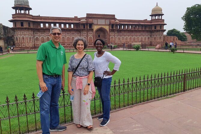 Local Agra Tour : Taj Mahal With Agra Fort & Fatehpur Sikri - What Reviewers Say (Based on Available Feedback)