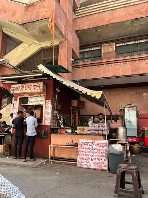 Local breakfast + Flower market + Pink city tour - Key Points