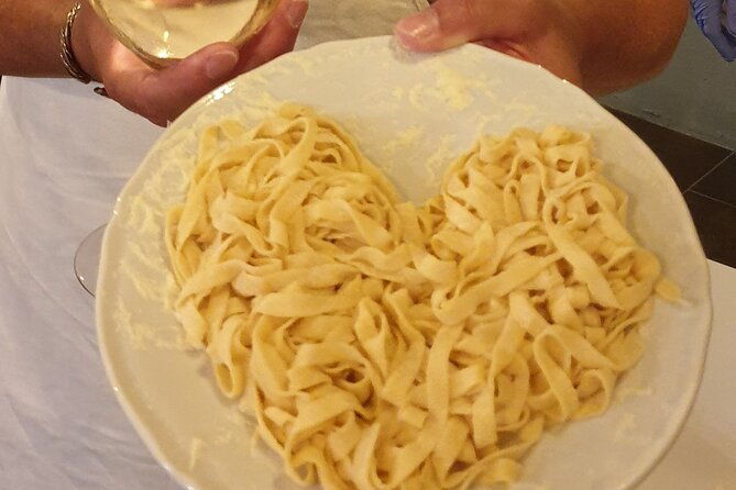 local-dinner-with-fresh-ingredients-from-rialto-market-in-venice