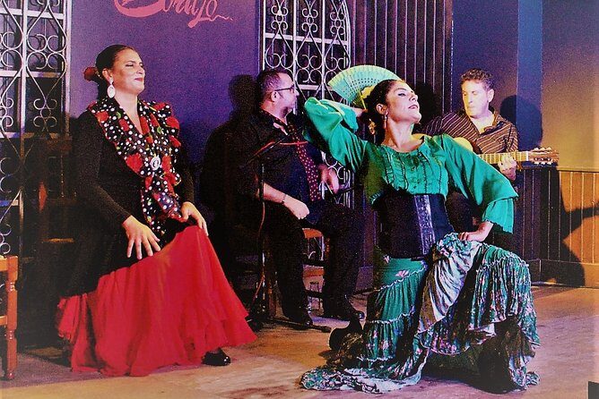 Local Flamenco Show with dinner at El Cortijo - Authentic Flamenco in a Personal Setting