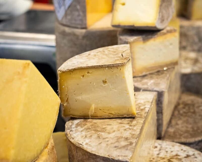 Local Foodie Adventure in London: 10+dishes, drinks and more - FAQ