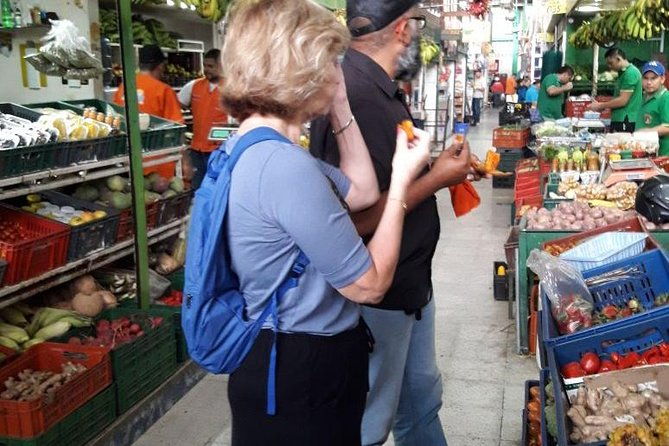 local-fruit-and-market-places-tour
