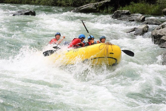 local-half-past-12-meeting-rafting-tour-half-day-3-hours