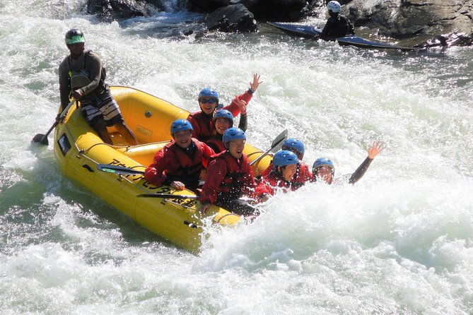 local-half-past-12-meeting-rafting-tour-half-day-3-hours