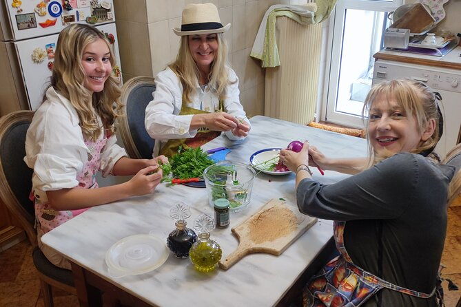 local-home-cooking-a-taste-of-the-greek-islands-in-athens-2