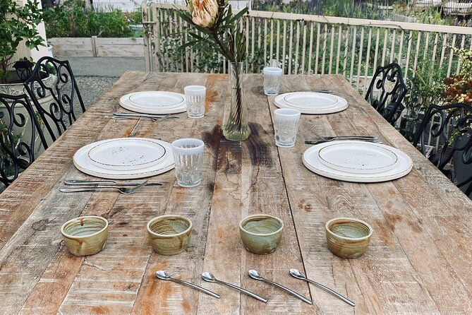 local-honey-to-table-tasting-and-lunch-experience