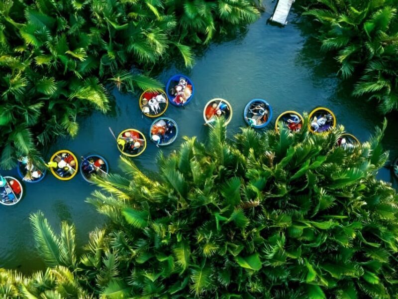 Local market, Basket boat, crab fishing & cooking class - Key Points