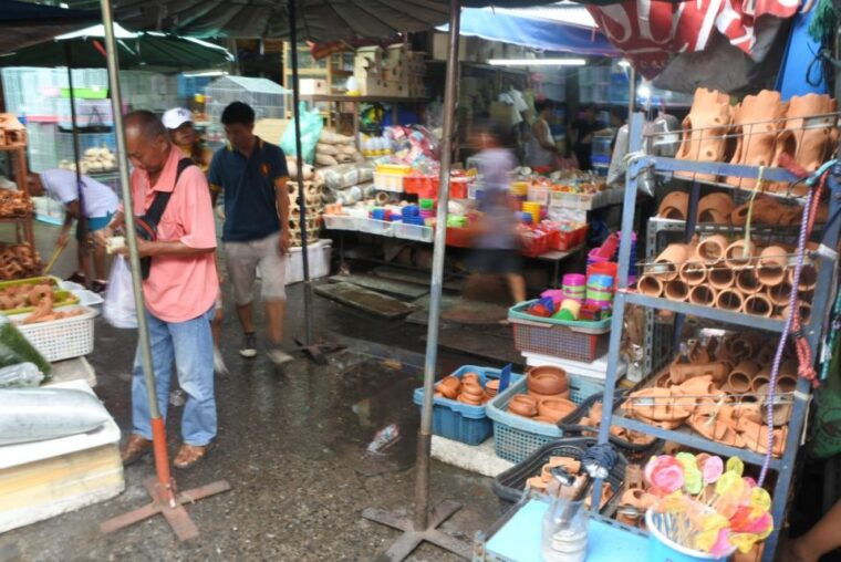 local-weekend-markets-khlong-lat-mayom-chatuchak-tour