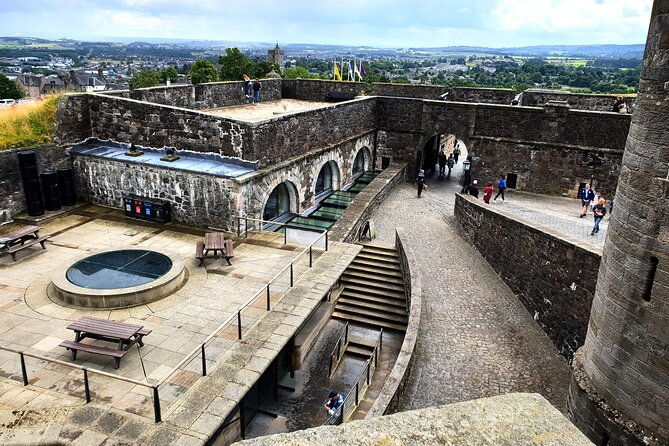 loch-lomond-stirling-castle-distillery-luxury-private-tour
