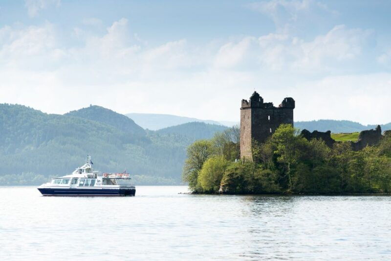 loch-ness-urquhart-castle-round-trip-cruise