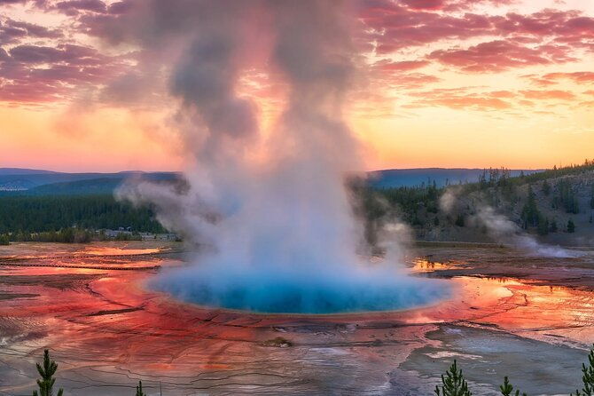 lodging-at-old-faithful-yellowstonegrand-teton-small-group-5-day