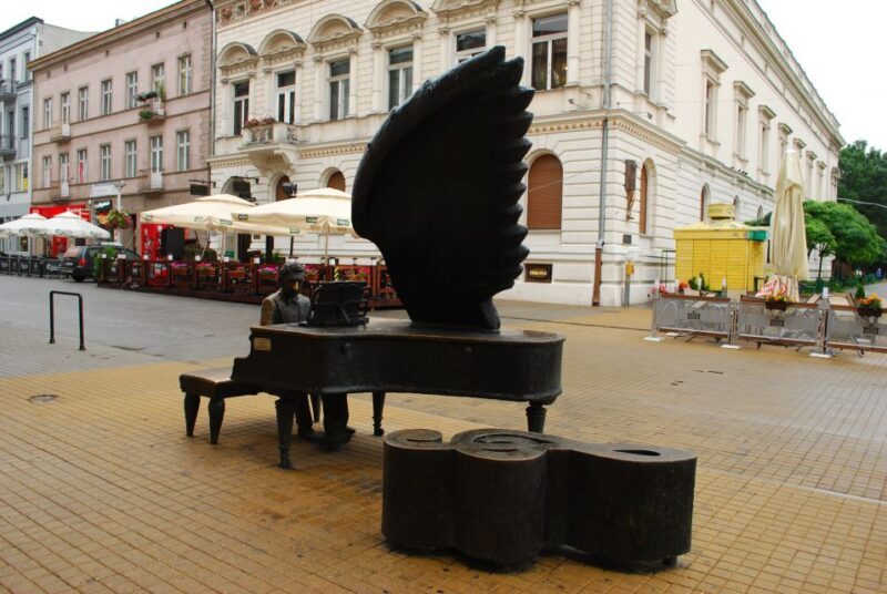 Lodz Old Town Manufaktura Highlights Private Walking Tour - Authentic Insights from Reviewers