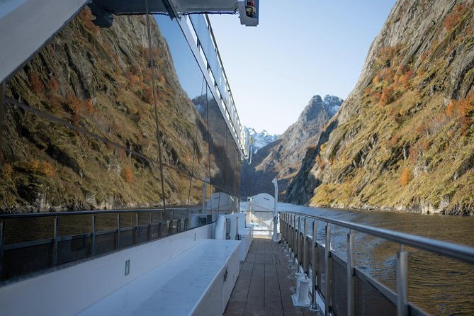 lofoten-island-silent-trollfjord-cruise-from-svolvaer