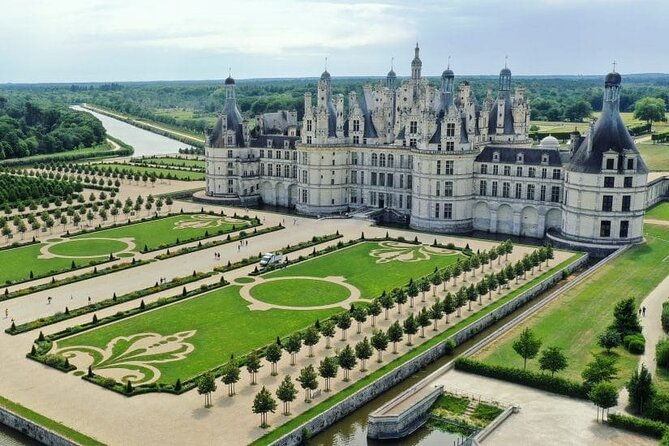 loire-castles-day-trip-and-wine-tasting-private-trip-from-paris