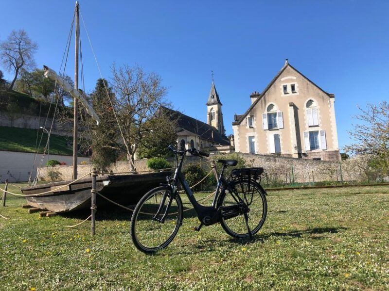 loire-castles-with-electric-bicycle
