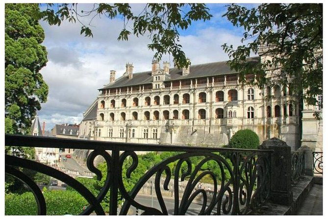loire-valley-2-days-private-tour-all-inclusive-from-paris-with-train-tickets-2