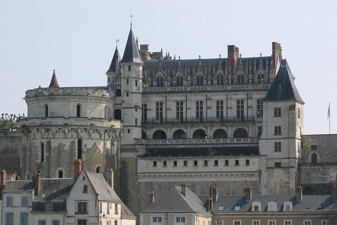 loire-valley-castles-vip-private-tour-chambord-chenonceaux-amboise