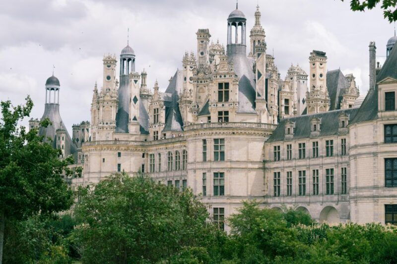 loire-valley-castles-vip-private-tour-from-paris-3-castles