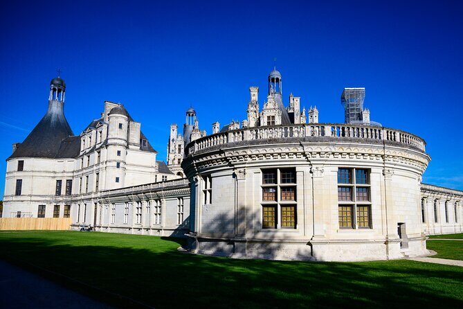 Loire Valley - Chambord Castle - DayTrip from Paris - Exploring the Loire Valley with this Guided Day Trip