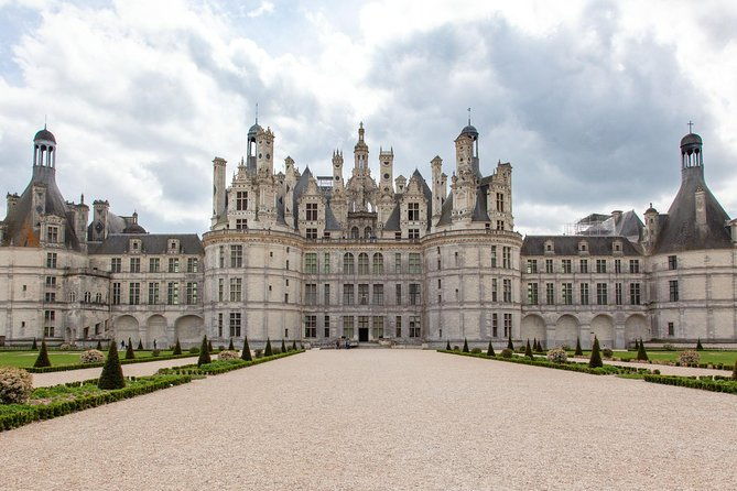 loire-valley-chateaux-from-paris-private-tour