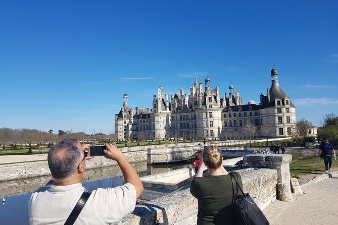 loire-valley-day-tour-chambord-and-chenonceau-plus-lunch-at-a-private-castle
