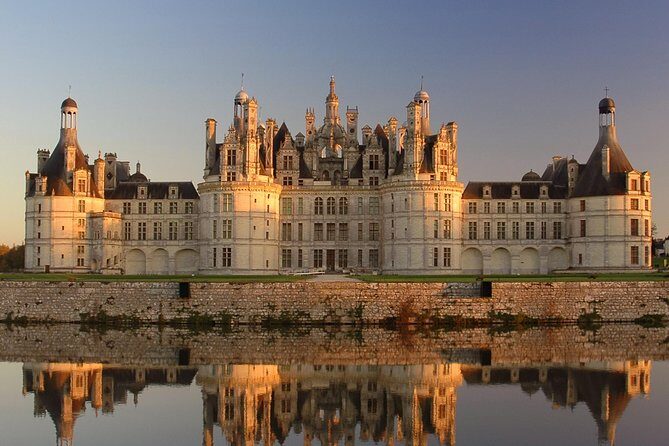 Loire Valley Wines and Castle Small Group Day Trip from Paris - Exploring the Vineyards of the Loire