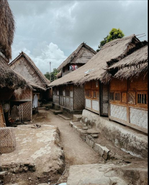 lombok-day-trip-tradisional-village-beach-merese-hill