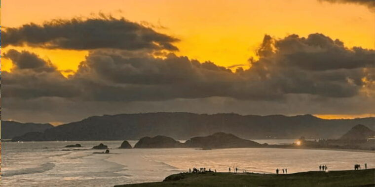 lombok-day-trip-tradisional-village-beach-merese-hill