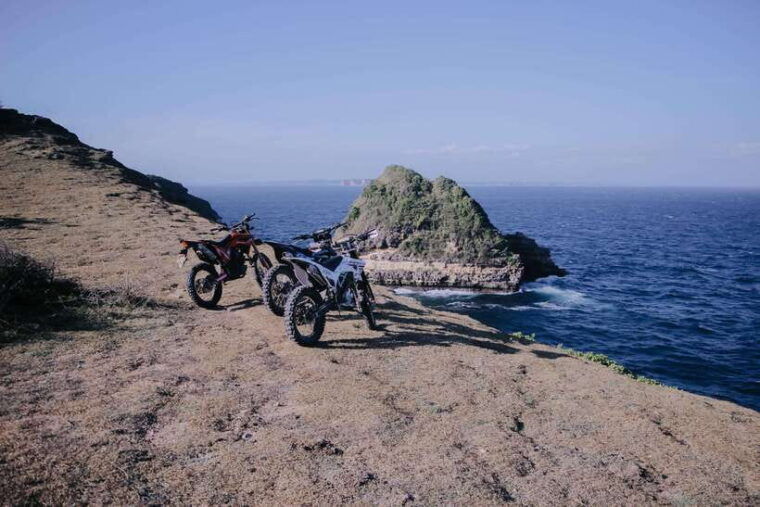lombok-dirt-bike-sunrise-cliff-beaches-and-gunung-tunak