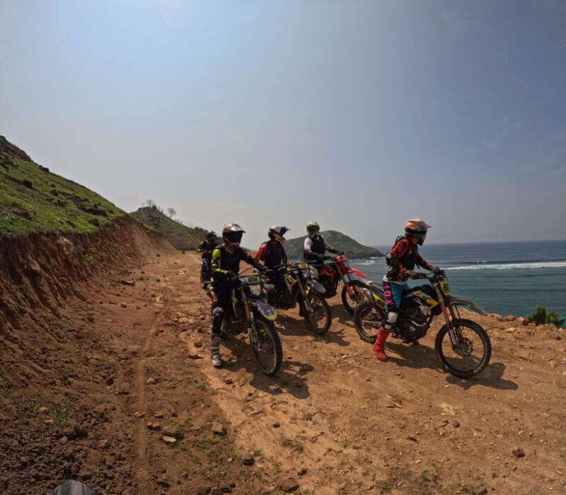 lombok-dirt-bike-through-cliffs-beaches-hill-with-sunset