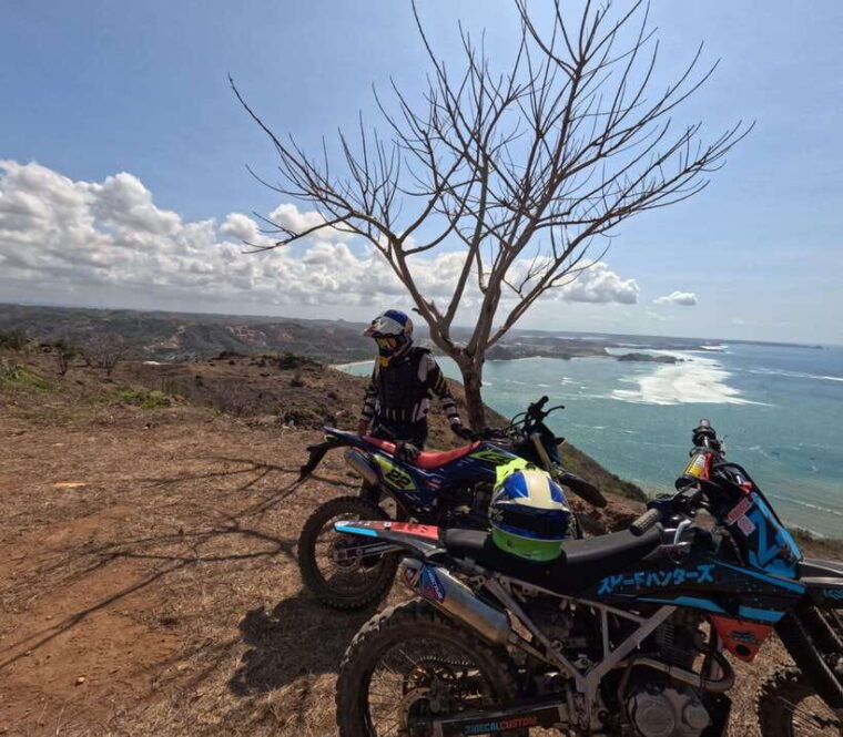 lombok-dirt-bike-tour-explore-beaches-cliffs-and-sunsets