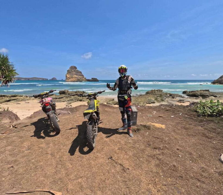 lombok-dirt-bike-tour-explore-beaches-cliffs-and-sunsets
