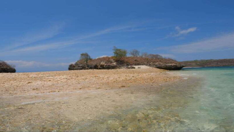 lombok-exotic-beach-and-beautiful-snorkeling