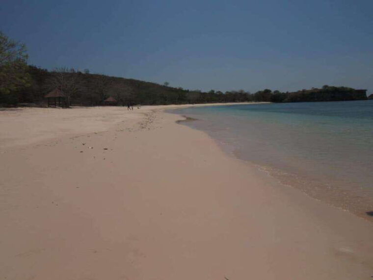 lombok-exotic-beach-and-beautiful-snorkeling