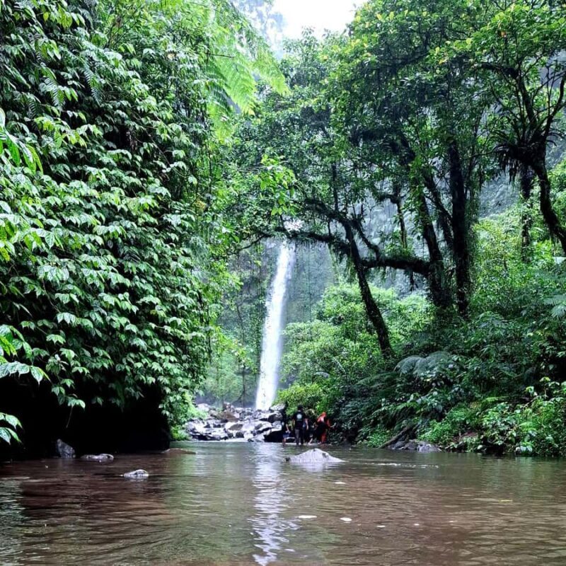 Lombok Hidden Gem: Tiu Sekeper  Lomboks Highest Waterfall - The Practical Details: Transportation and Group Size