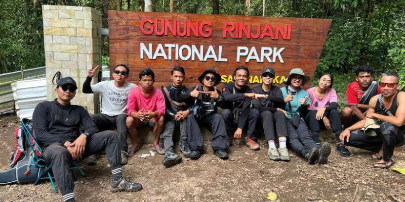 lombok-mount-rinjani-climbing-adventure-with-local-guide