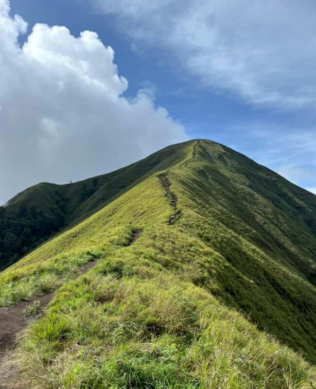 Lombok: One-Day Hike to Anak Dara Summit in Sembalun - An In-Depth Look at the Anak Dara Hike Experience