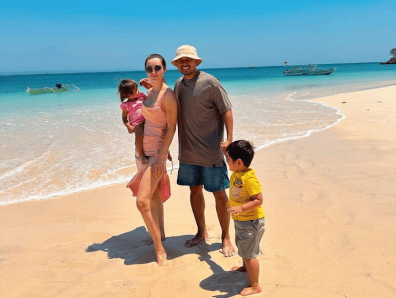 lombok-pink-beach-snorkeling-and-picnic-tour-fullday