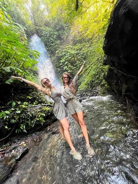 lombok-private-tour-benang-kelambu-waterfall-rice-terrace