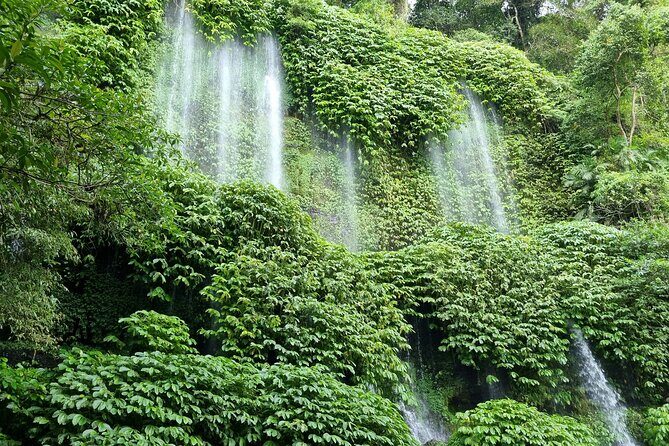 Lombok Private Tour Waterfall And Traditional Village Including Beach - Key Points