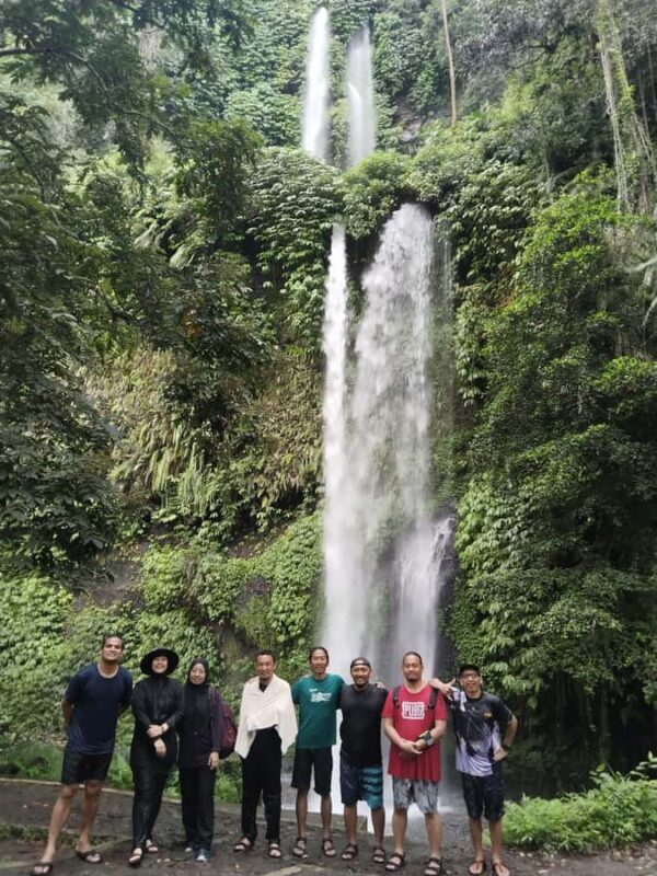 Lombok: Rice Field Terrace & Senaru Waterfalls Guided Tour - What Travelers Can Expect
