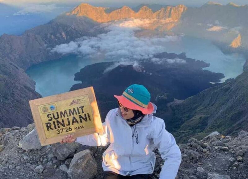 lombok: rinjani 3-Day Trek  Summit - lake - Amazing Views - Day 2: The Summit and Hot Springs