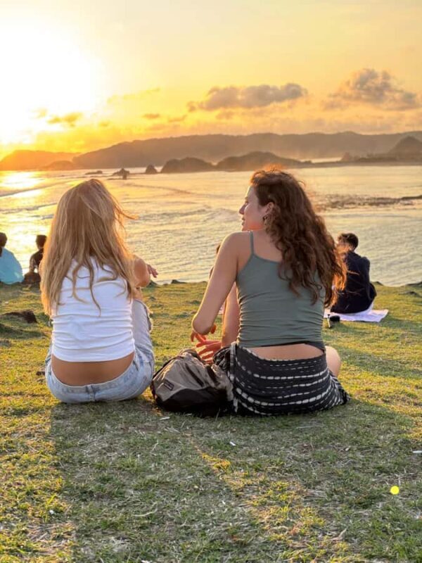 Lombok: Sade Village, Weaving, and Beaches Guided Tour - Exploring Lombok’s Traditional Charm: Sade Village, Weaving, and Beaches Guided Tour