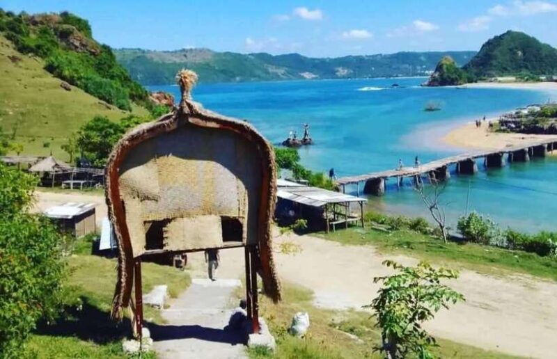 lombok-sasak-traditional-tour-mandalika-tour