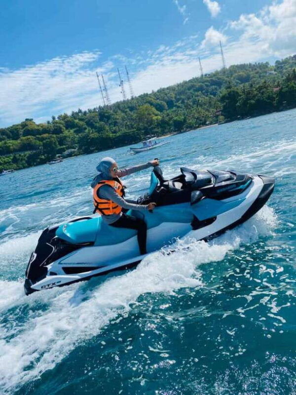 lombok-senggigi-beach-jet-ski-rental-and-city-tour