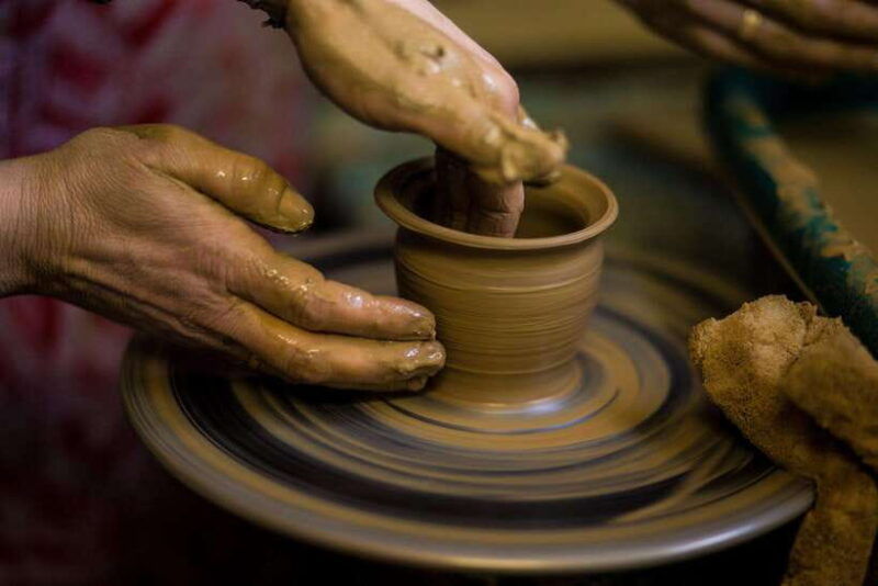 lombok-traditional-pottery-sukarara-weaving-tanjung-aan