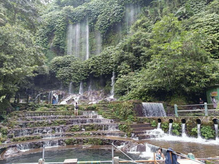 lombok-waterfall-benang-kelambu-rice-field-trip