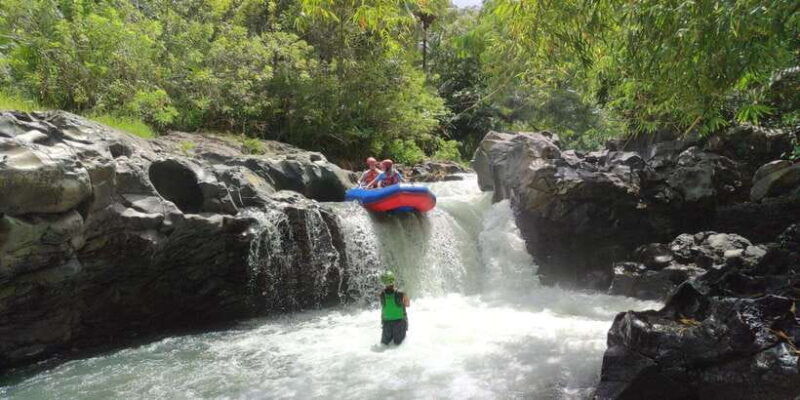 lombok-waterfall-benang-kelambu-river-rafting-trip