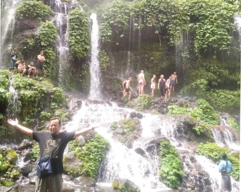 Lombok: Waterfall, Traditional Village & Kuta Beach Tour - Traditional Villages & Cultural Crafts in Sukarare